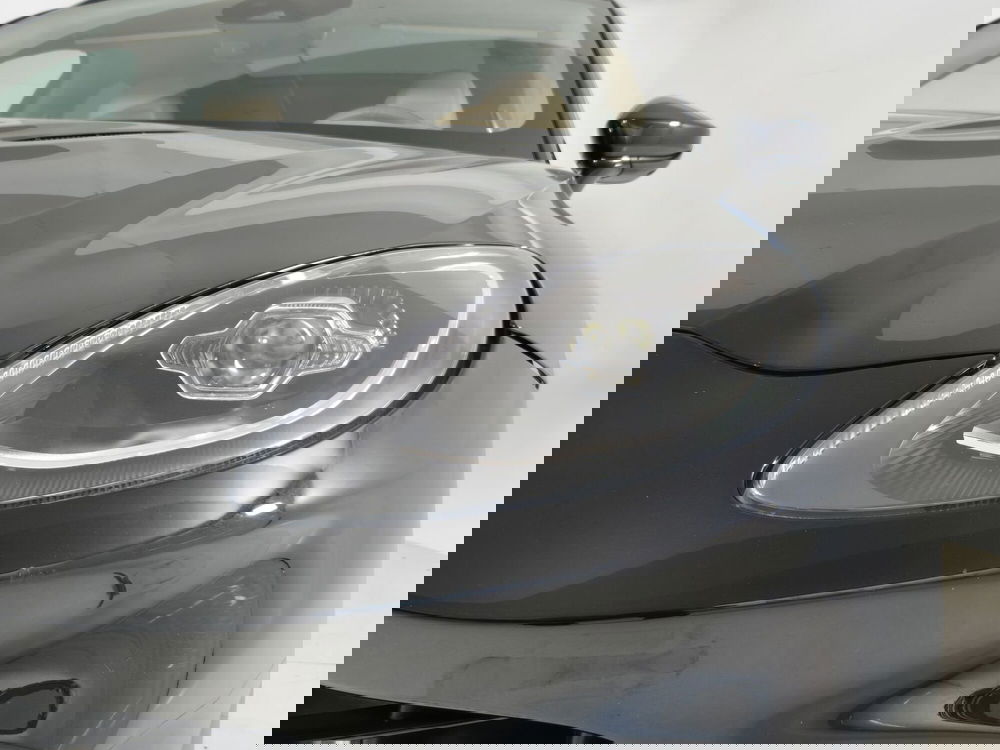 Aston Martin DBX usata a Torino (19)