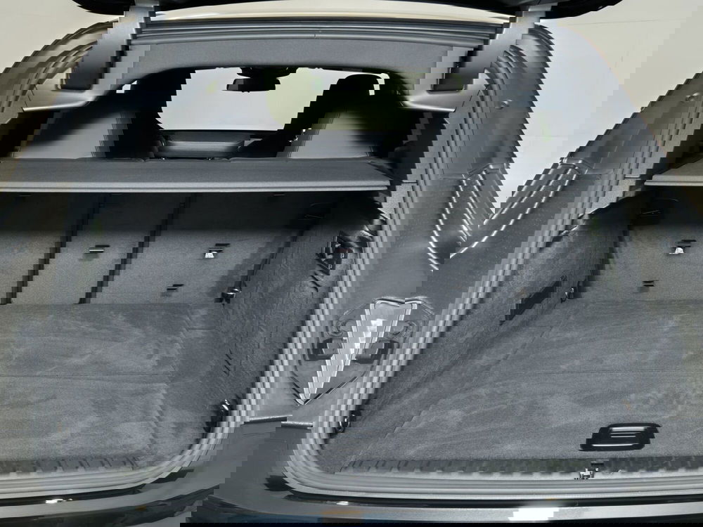 BMW iX usata a Torino (13)