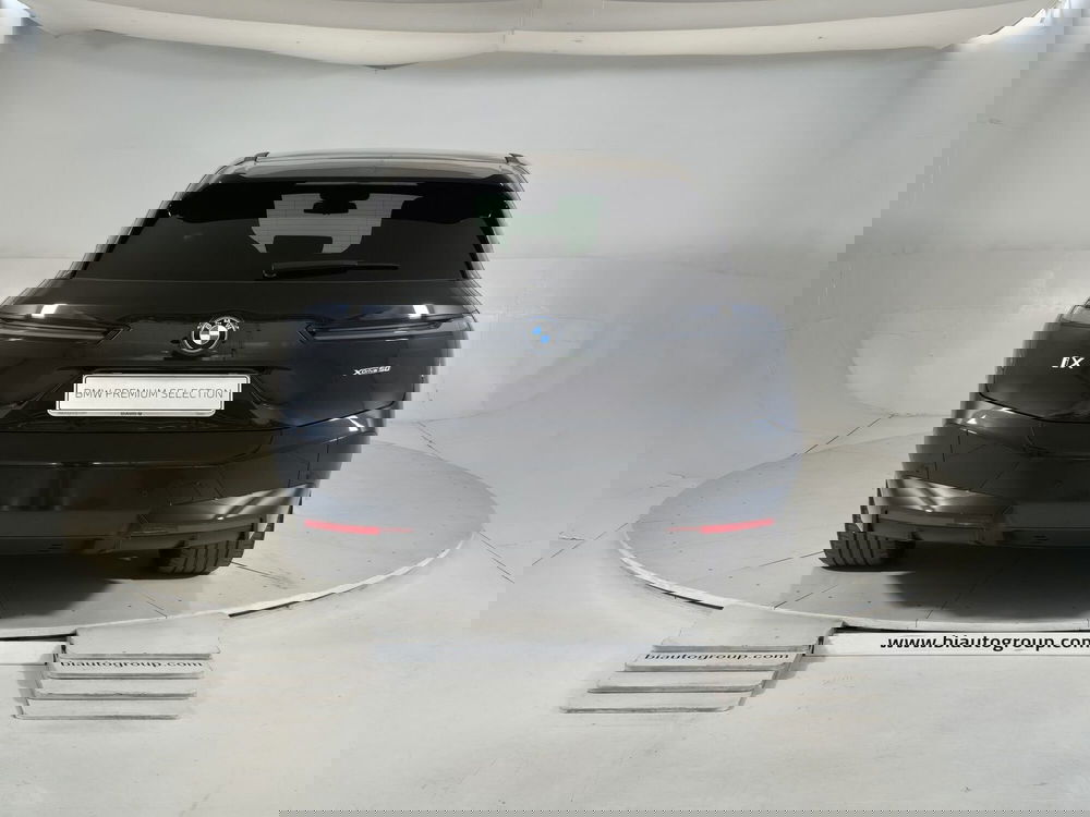 BMW iX usata a Torino (4)