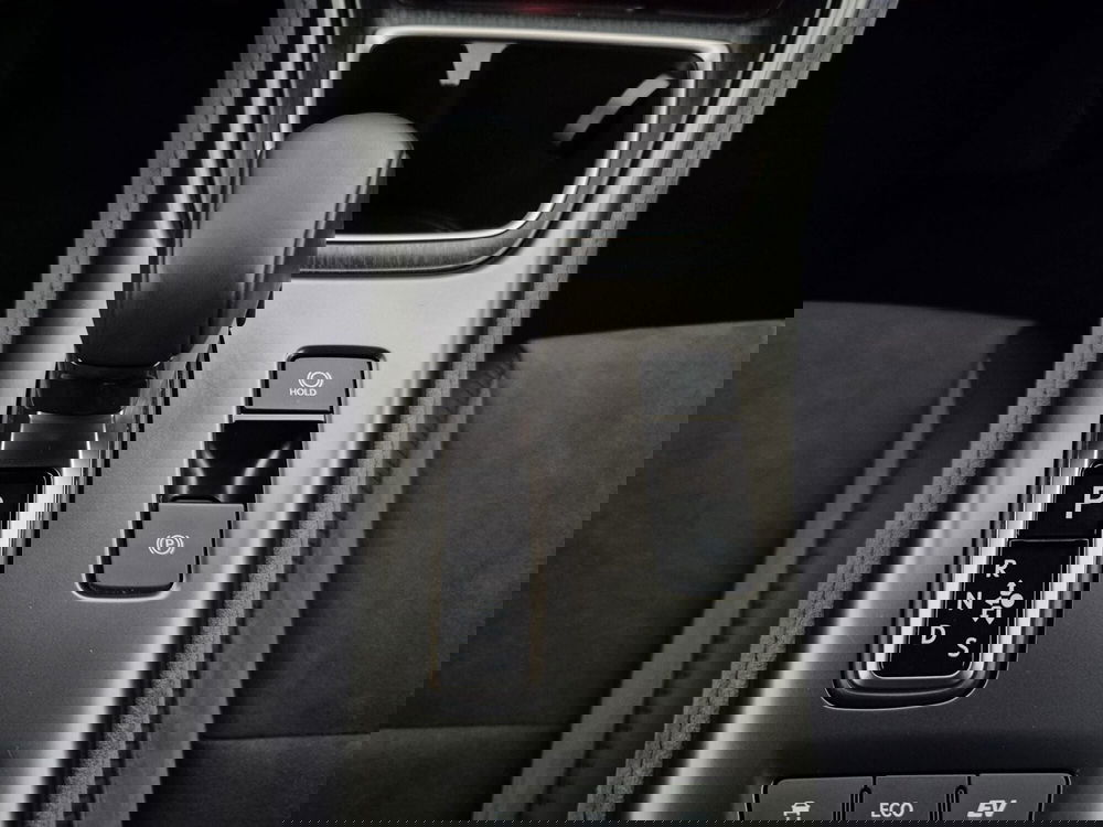 Lexus LBX usata a Torino (11)