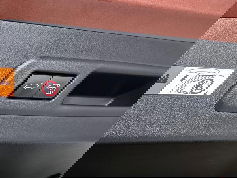 Lexus LBX usata a Torino (19)