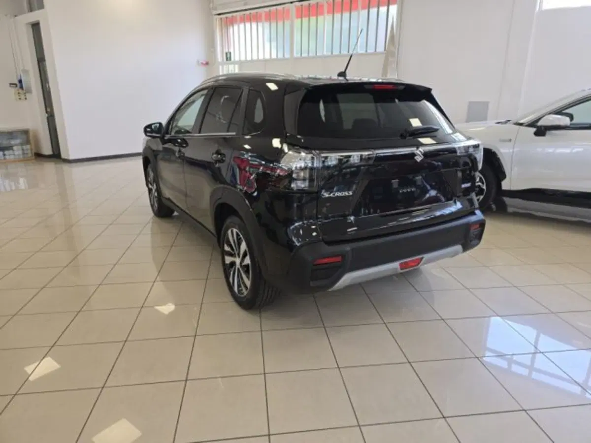 Suzuki S-Cross nuova a Reggio Emilia (4)