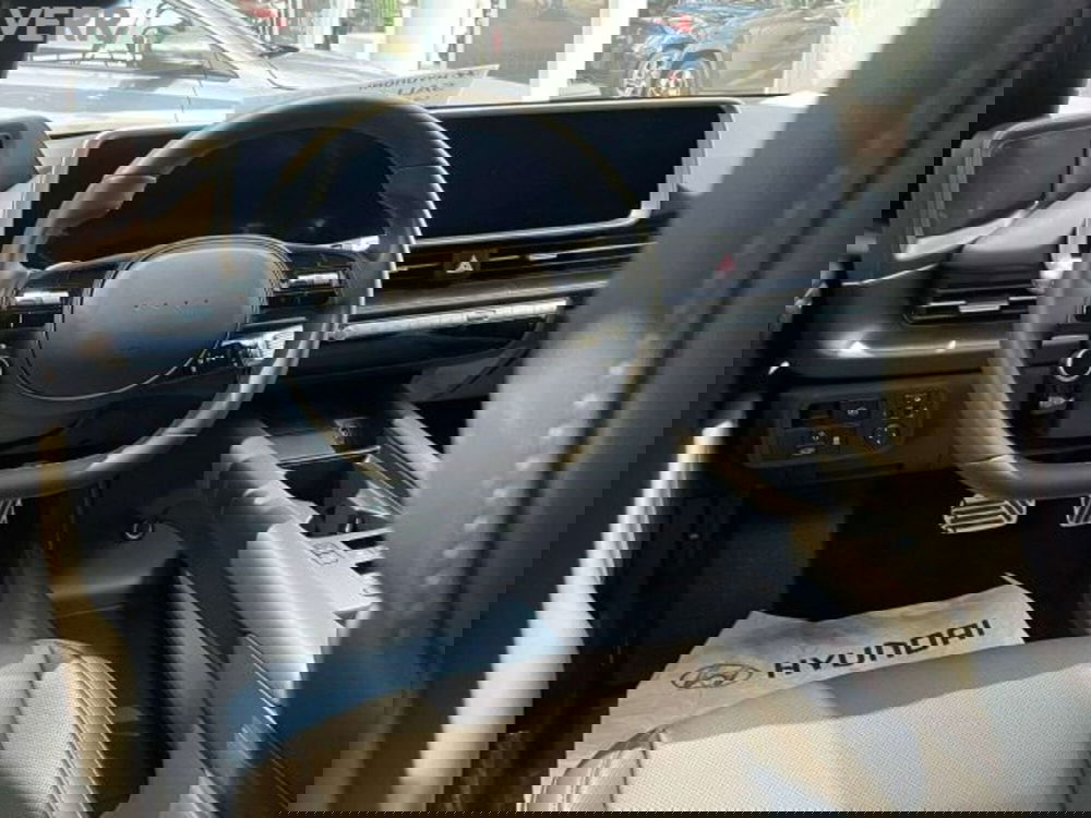 Hyundai Ioniq 6 nuova a Milano (7)