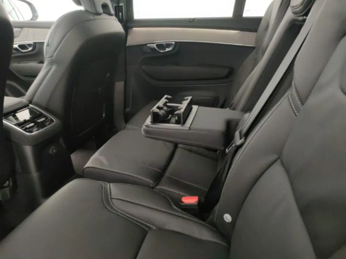 Volvo XC90 nuova a Modena (10)