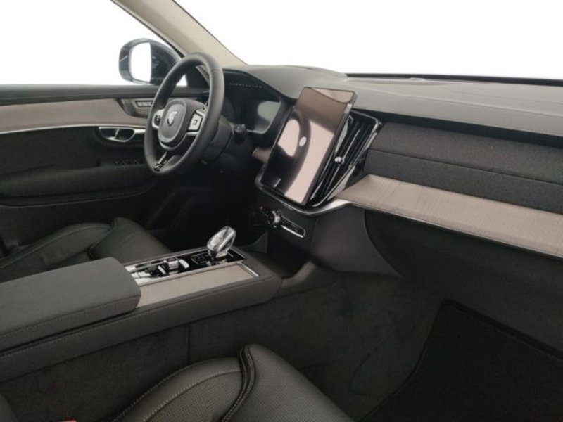 Volvo XC90 nuova a Modena (12)