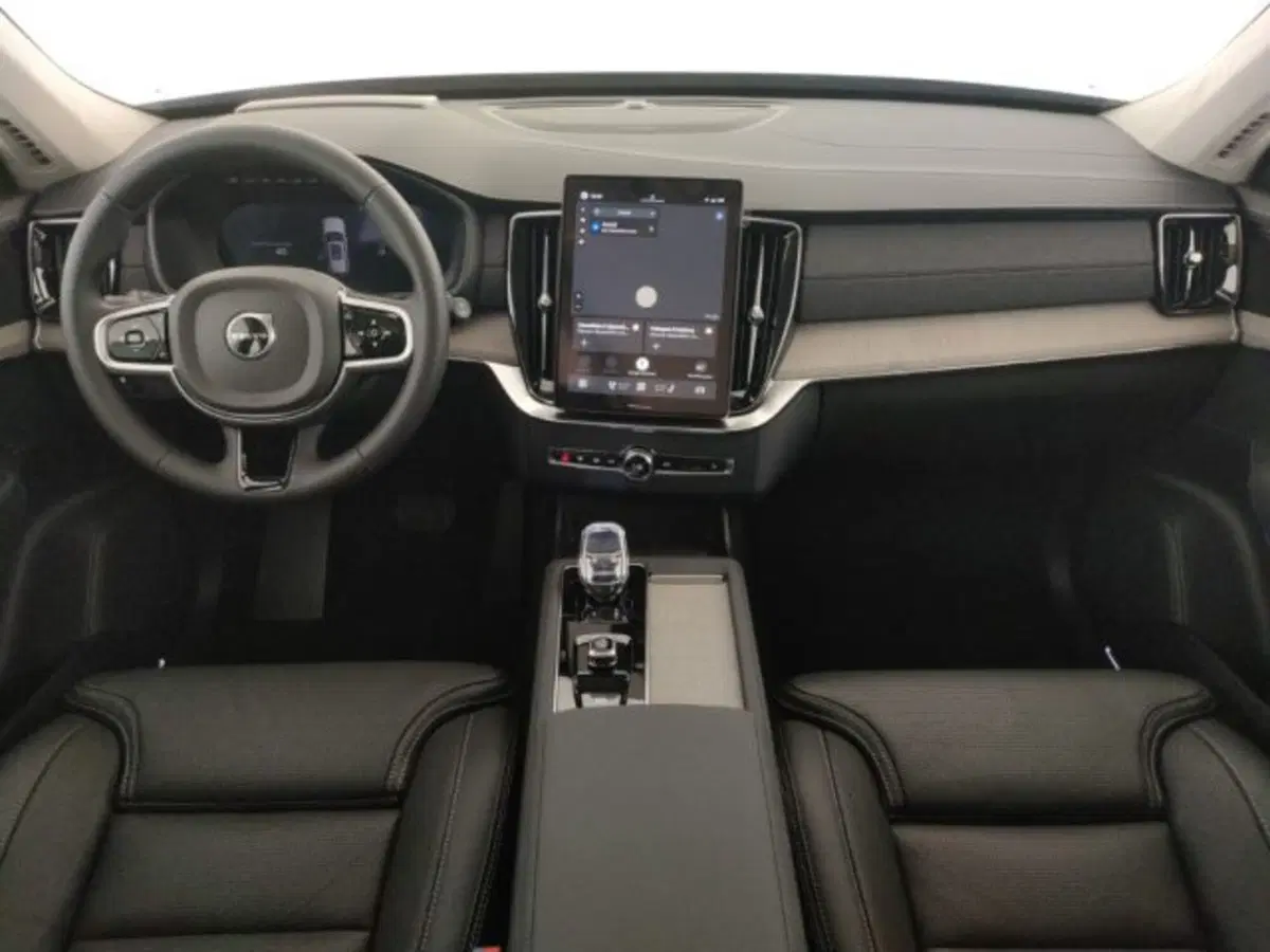 Volvo XC90 nuova a Modena (13)