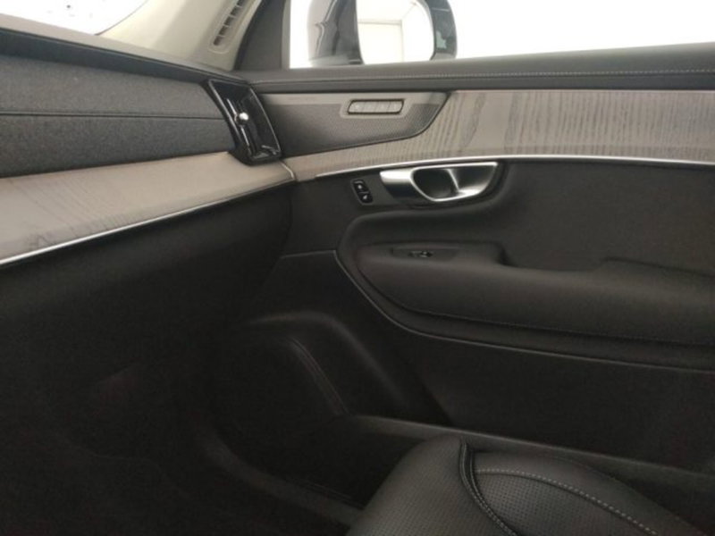 Volvo XC90 nuova a Modena (17)