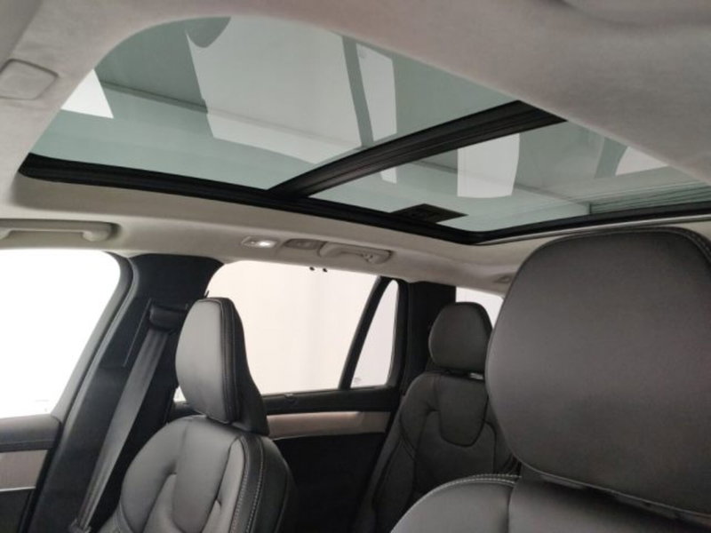 Volvo XC90 nuova a Modena (18)
