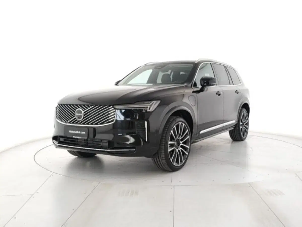 Volvo XC90 nuova a Modena (2)