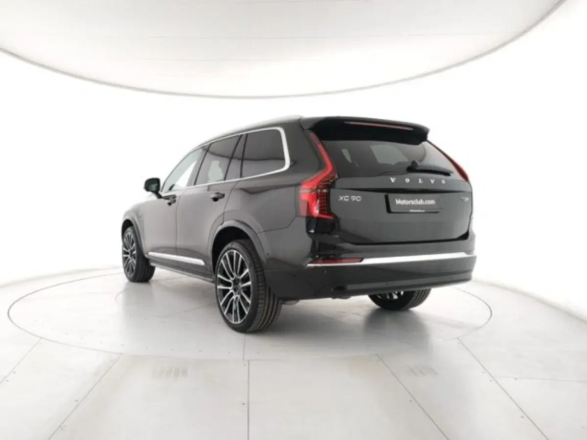 Volvo XC90 nuova a Modena (3)