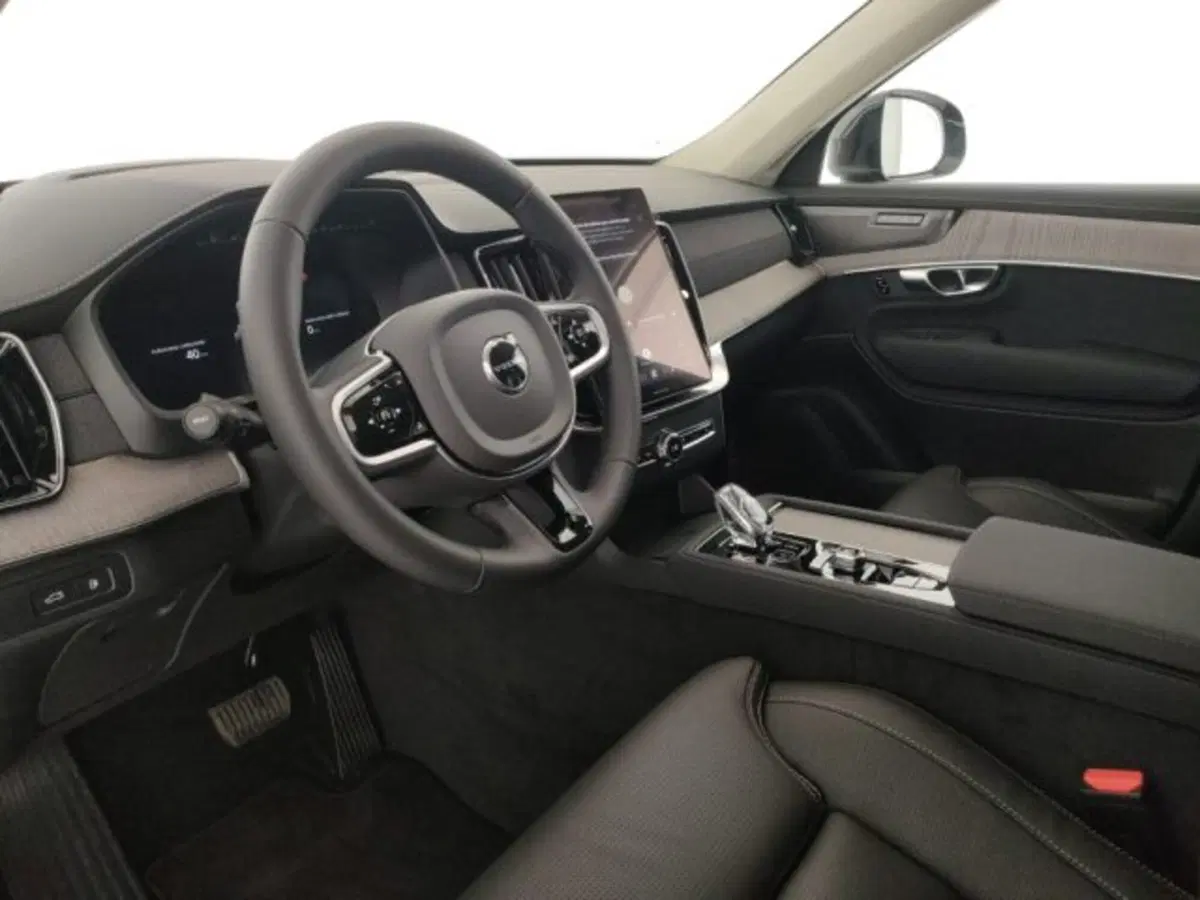 Volvo XC90 nuova a Modena (9)