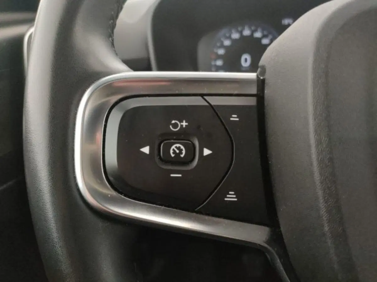 Volvo XC40 usata a Modena (17)