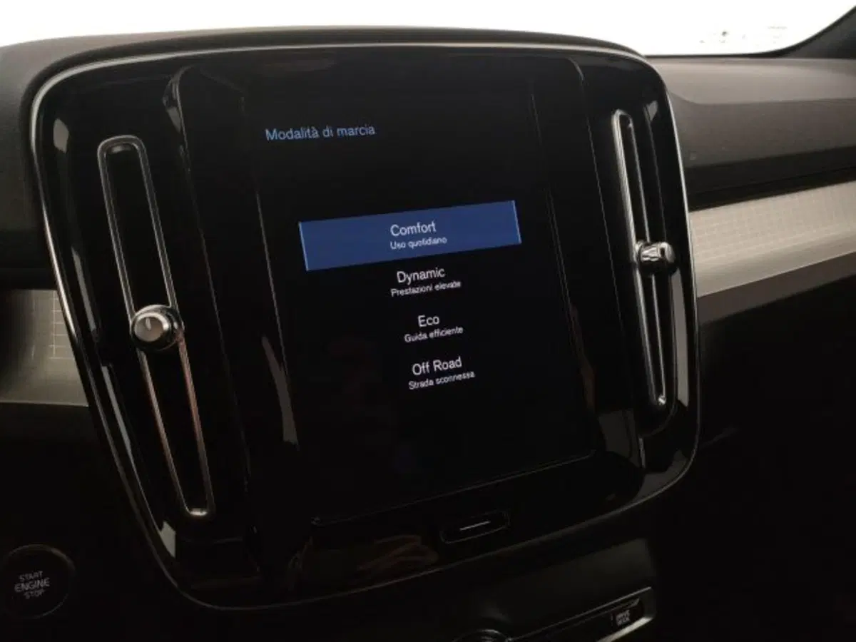 Volvo XC40 usata a Modena (19)