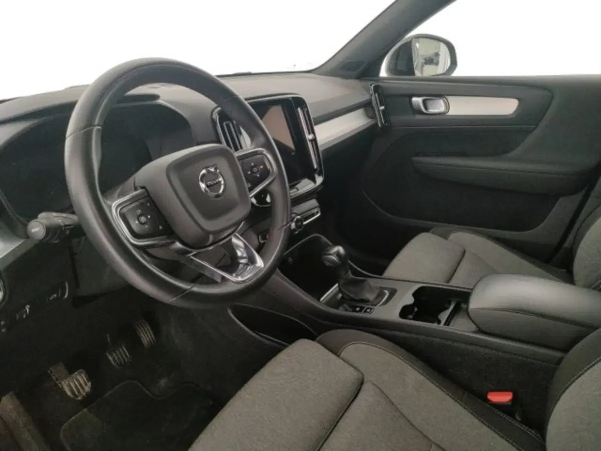 Volvo XC40 usata a Modena (9)