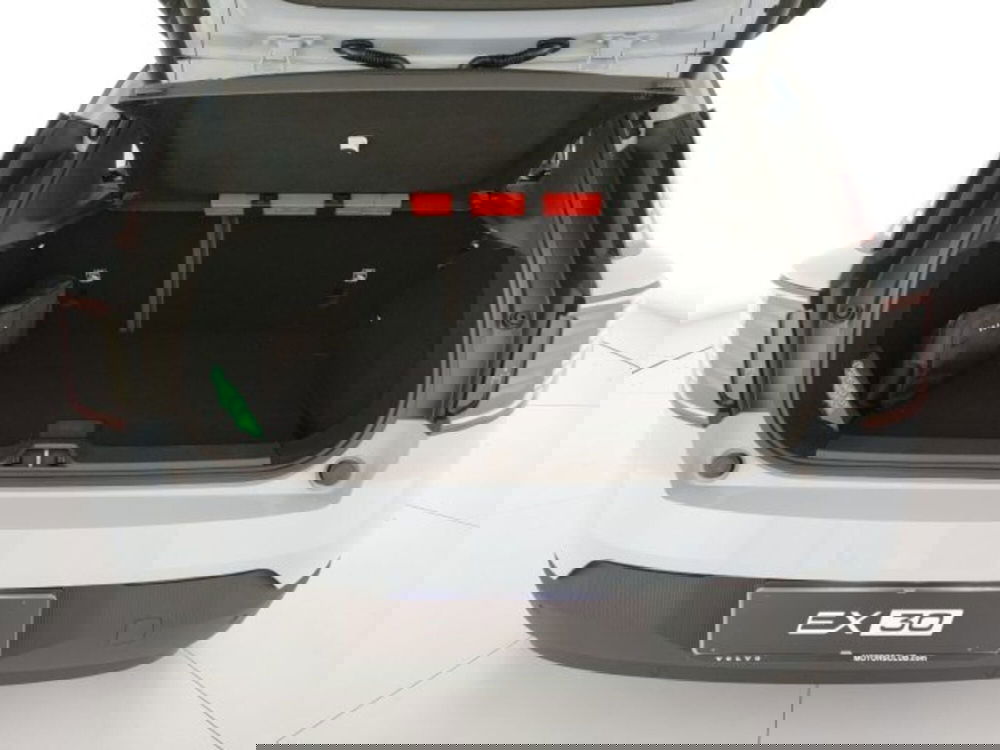 Volvo EX30 nuova a Modena (9)