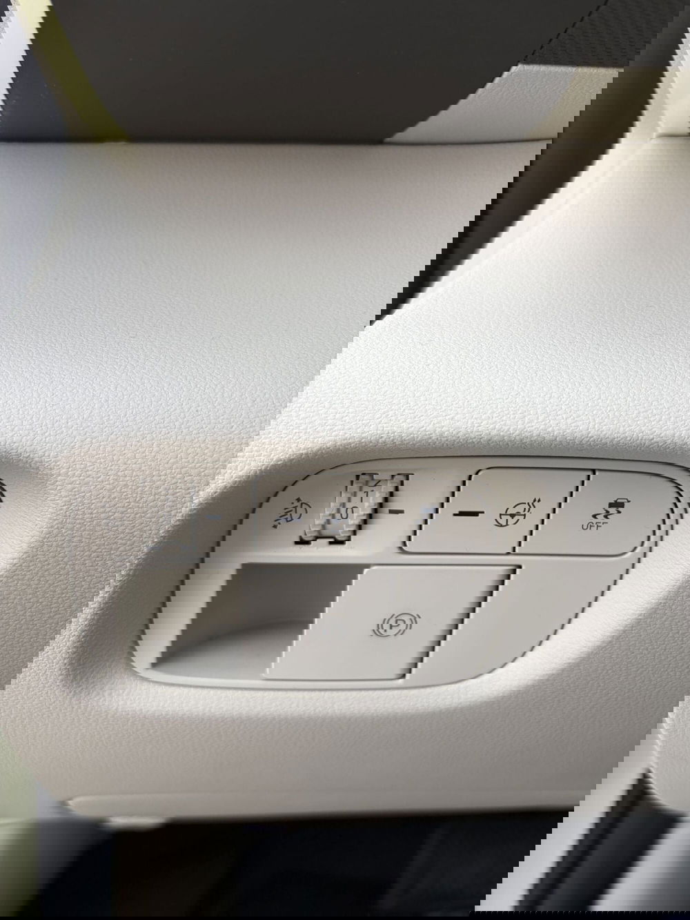 Hyundai Inster usata a Vercelli (9)