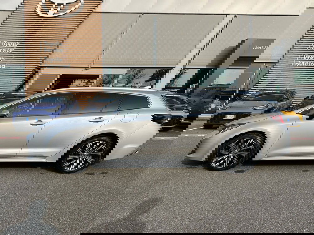Toyota Corolla Touring Sports usata a Piacenza (5)