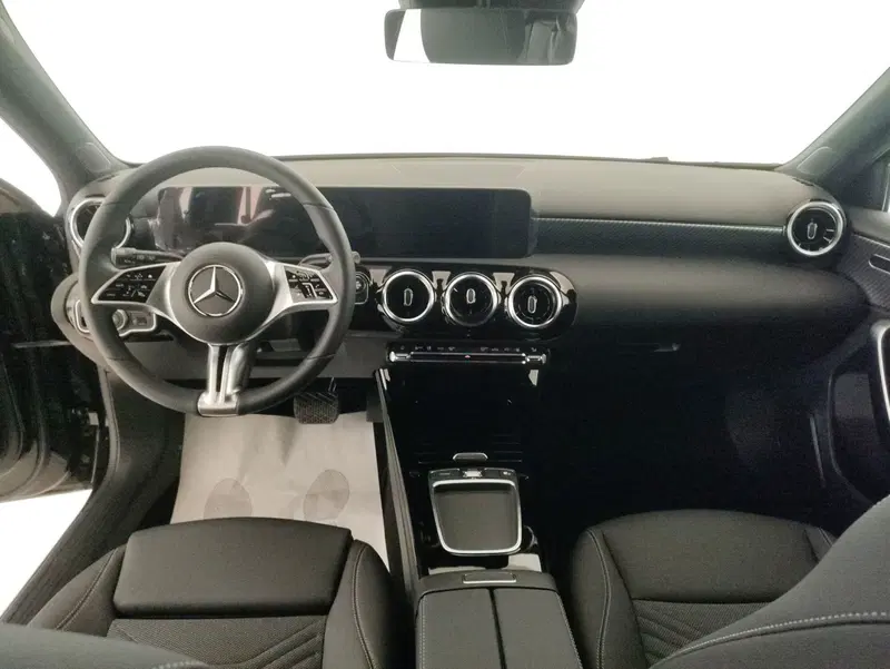 Mercedes-Benz Classe A nuova a Alessandria (10)