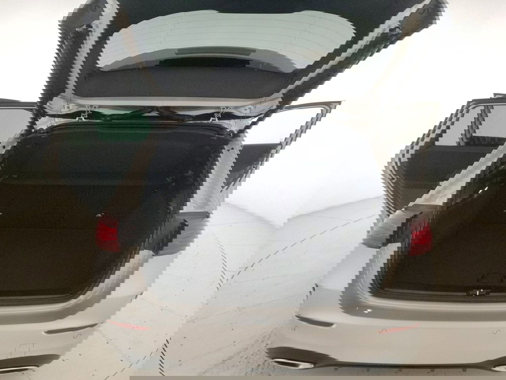 Mercedes-Benz Classe B nuova a Alessandria (11)