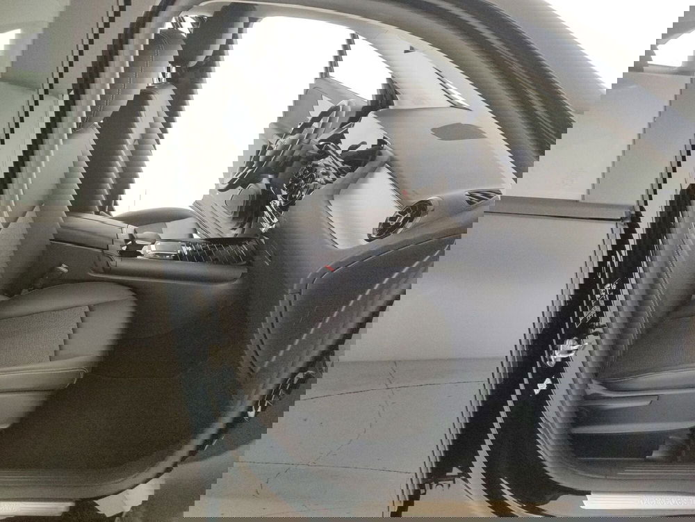 Mercedes-Benz GLA SUV usata a Alessandria (10)