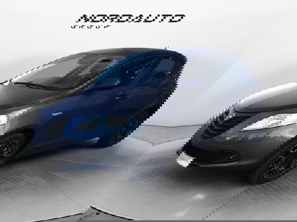 Lancia Ypsilon usata a Padova