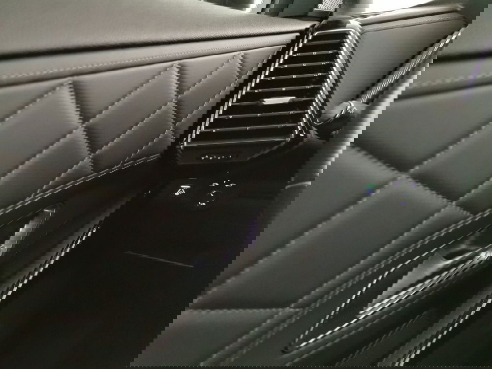 Ds DS 7 nuova a Chieti (19)