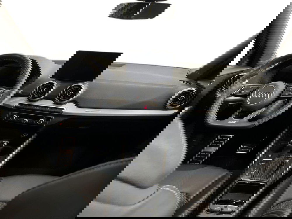 Audi Q2 usata a Bari (8)