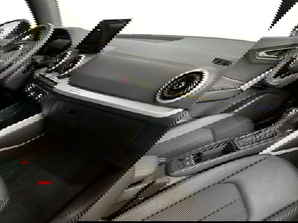 Audi Q2 usata a Bari (9)