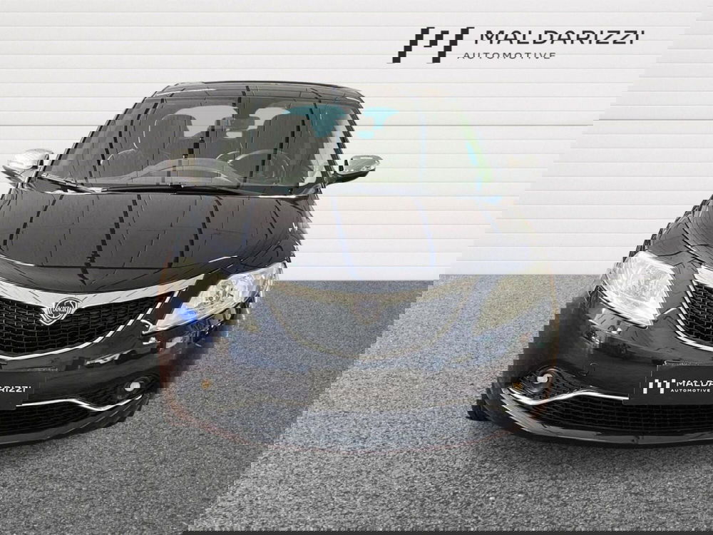 Lancia Ypsilon usata a Bari (2)