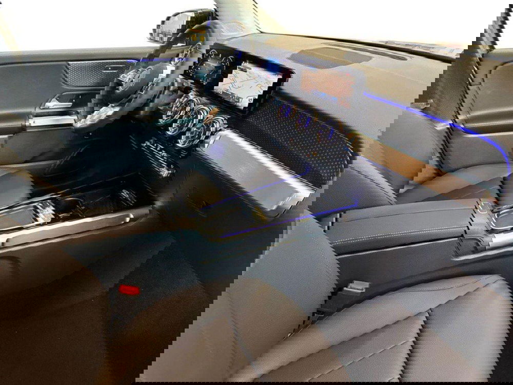 Mercedes-Benz GLB nuova a Rimini (12)