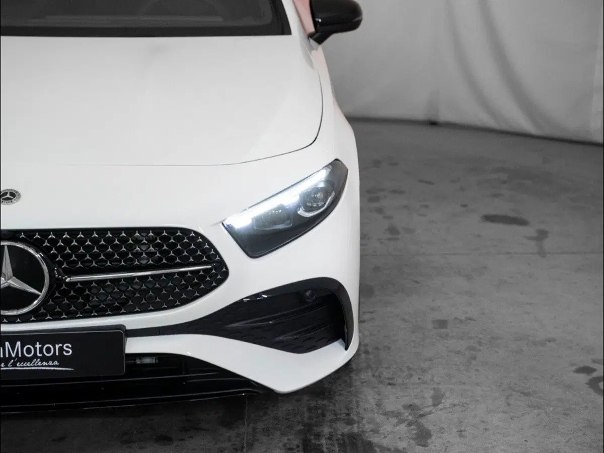 Mercedes-Benz Classe A Sedan nuova a Macerata (6)