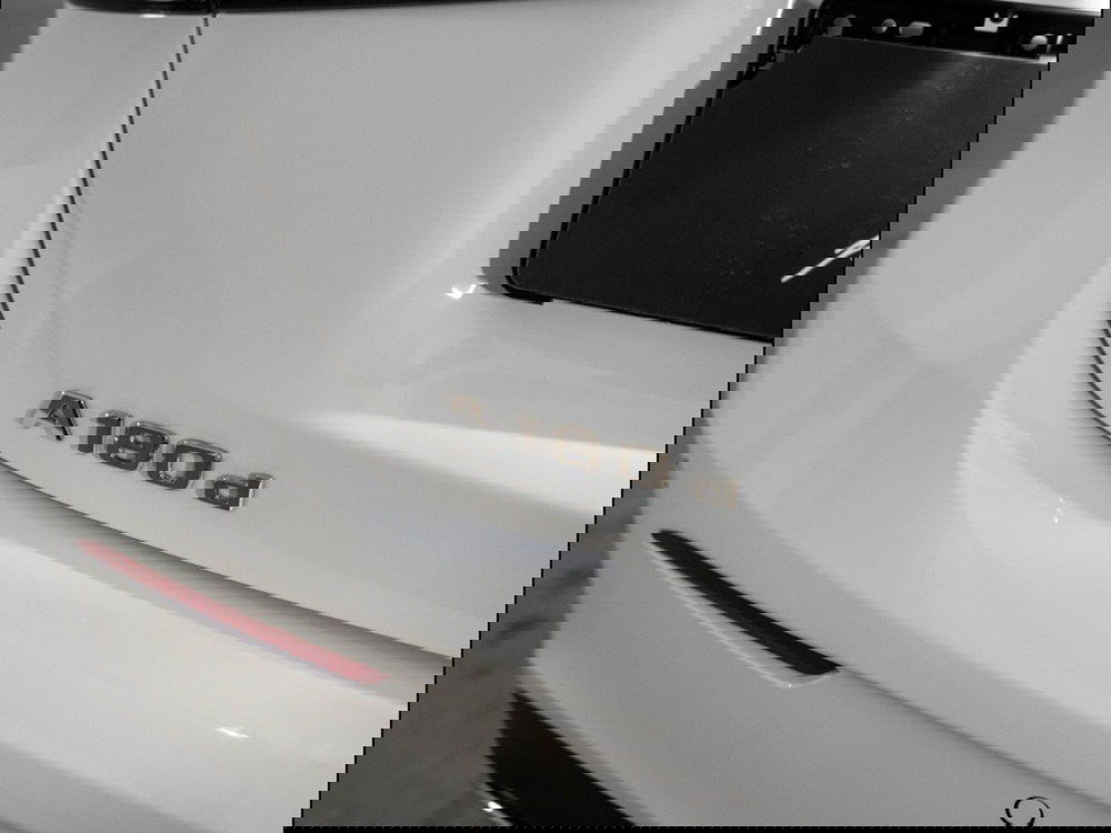 Mercedes-Benz Classe A Sedan nuova a Macerata (9)