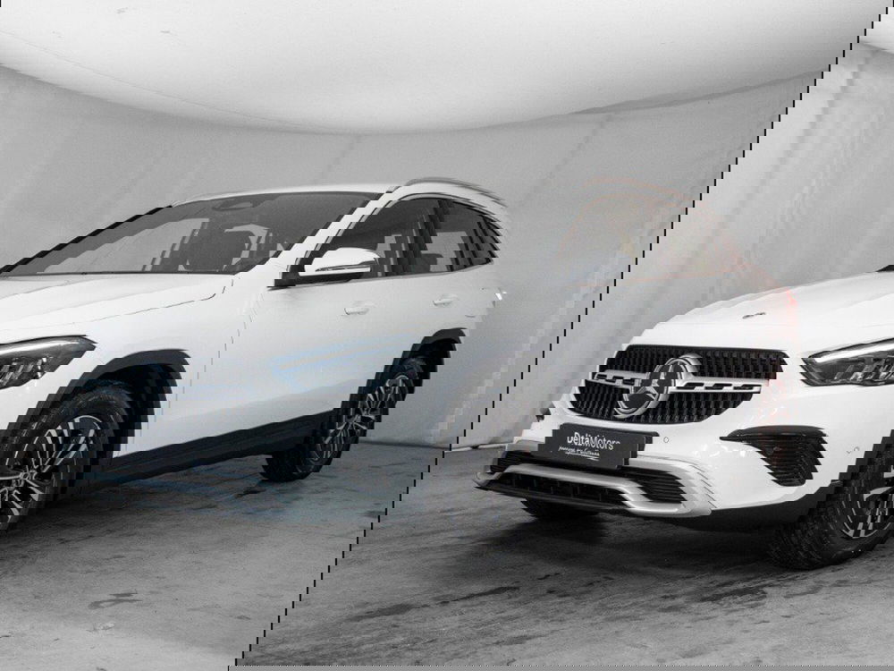 Mercedes-Benz GLA SUV nuova a Macerata