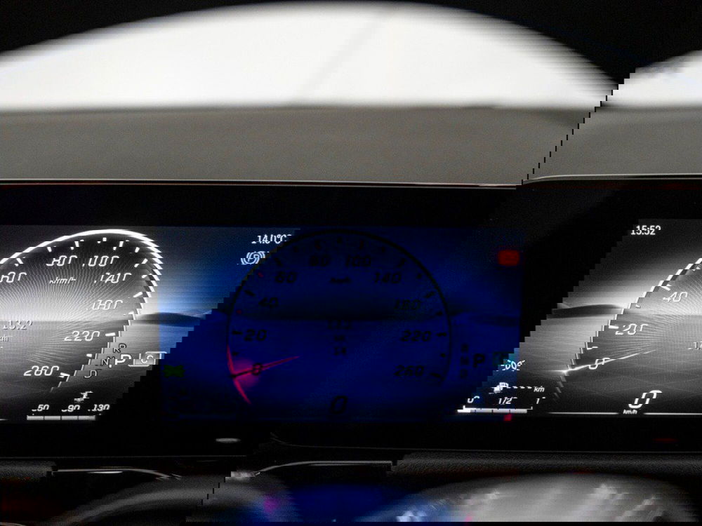 Mercedes-Benz GLA SUV nuova a Macerata (15)