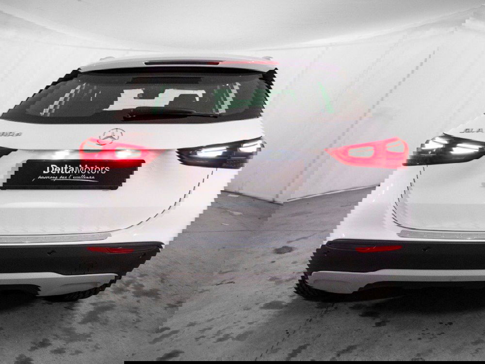 Mercedes-Benz GLA SUV nuova a Macerata (3)