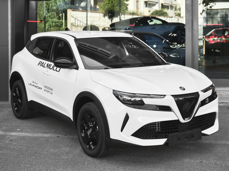Alfa Romeo Junior nuova a Prato (4)