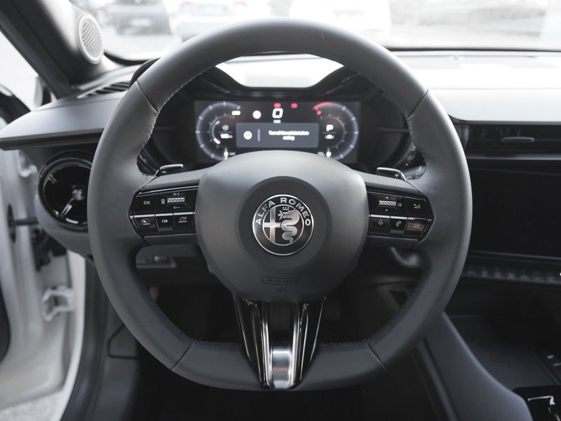 Alfa Romeo Junior nuova a Prato (6)