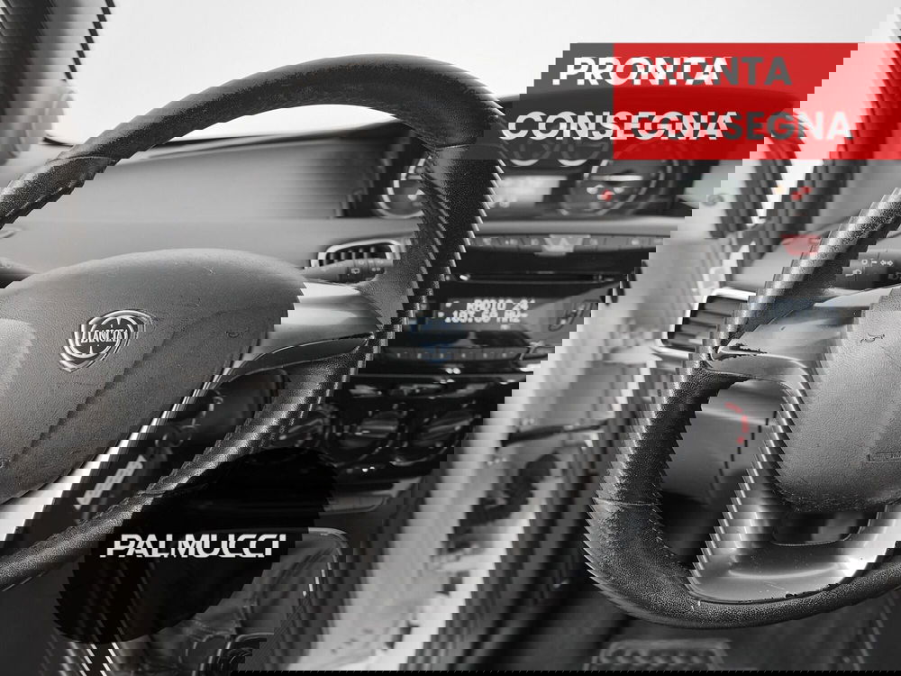 Lancia Ypsilon usata a Prato (13)