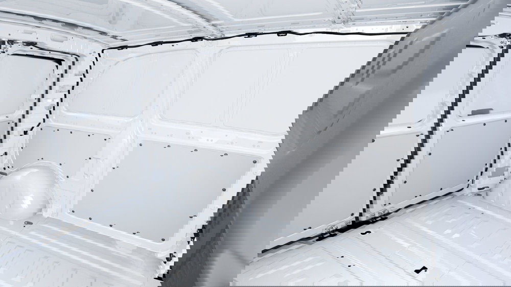 Mercedes-Benz Vito nuova a Milano (7)