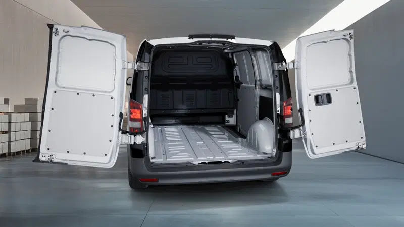 Mercedes-Benz Vito nuova a Milano (8)