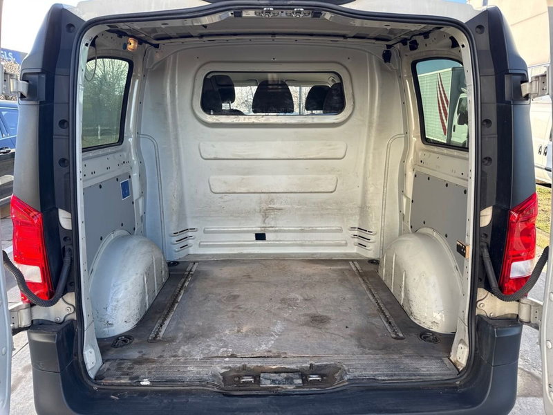 Mercedes-Benz Vito usata a Milano (8)