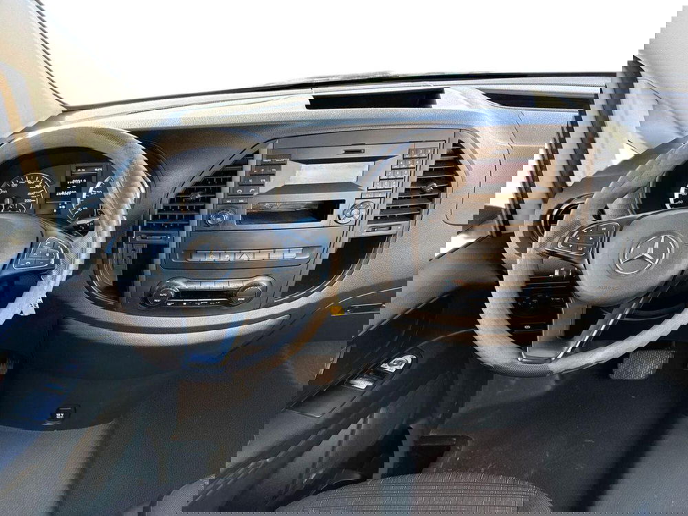 Mercedes-Benz Vito usata a Milano (9)