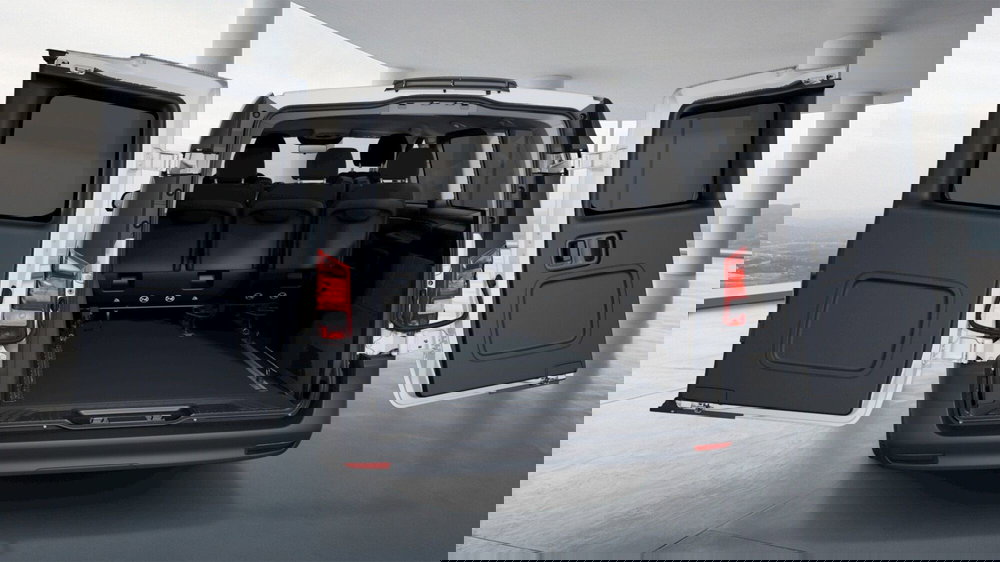 Mercedes-Benz Vito nuova a Milano (8)