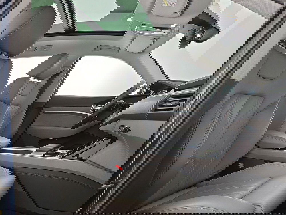 Audi e-tron usata a Asti (14)