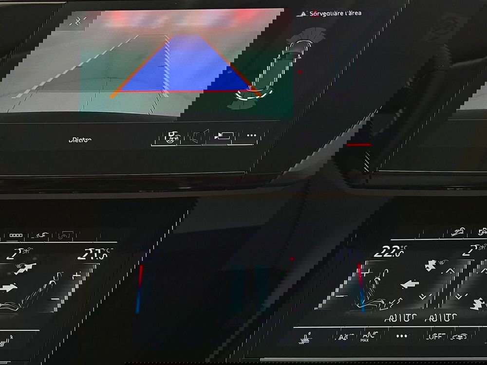 Audi e-tron usata a Asti (16)