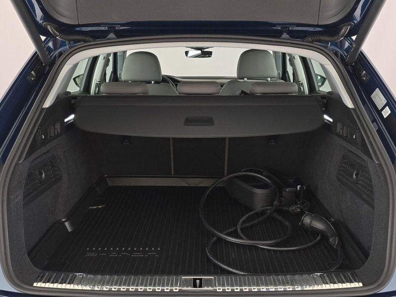 Audi e-tron usata a Asti (8)