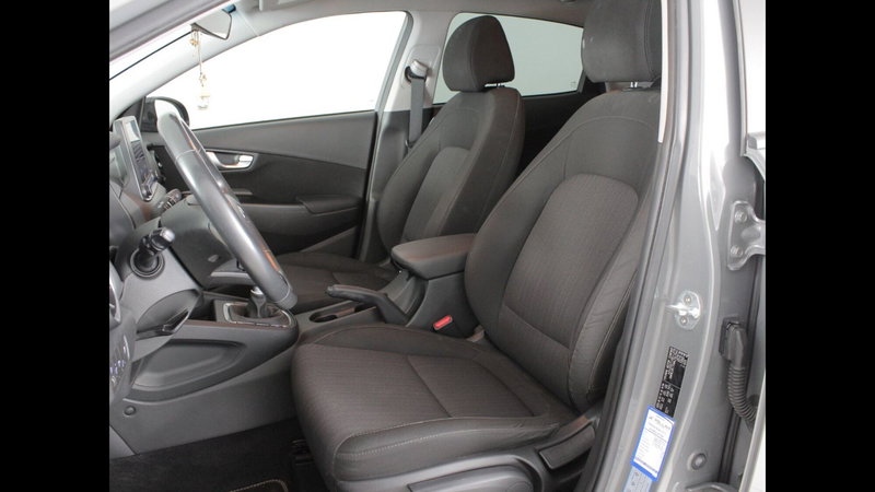 Hyundai Kona usata a Palermo (8)