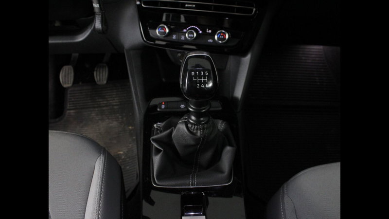 Opel Mokka usata a Palermo (9)