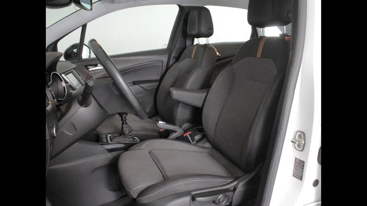 Opel Crossland usata a Palermo (11)