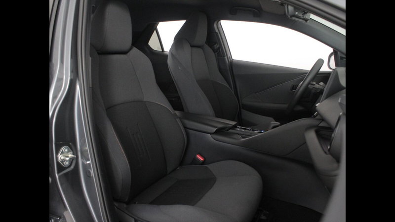 Toyota Toyota C-HR usata a Palermo (7)